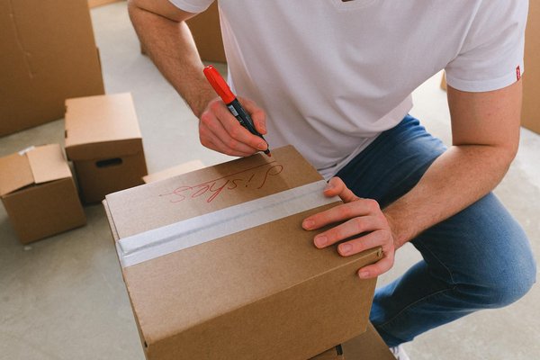 Essential Checklist for a Hassle-Free Family Relocation in the UK: Your Ultimate Guide